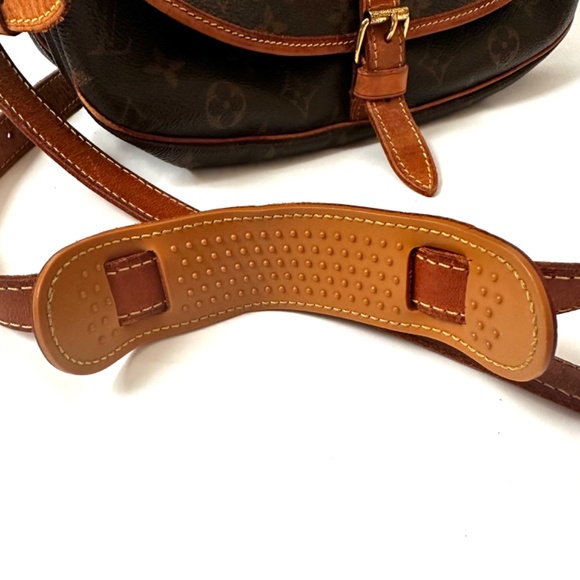 Louis Vuitton Monogram Saumur MM (30) - Picture 8 of 16